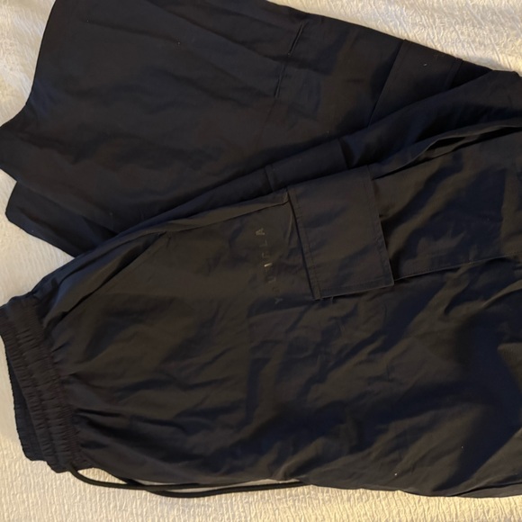 Youngla windbreaker Cargo Pants - Picture 2 of 3